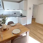Appartement Modern City Apartment, 5 Min To Center *