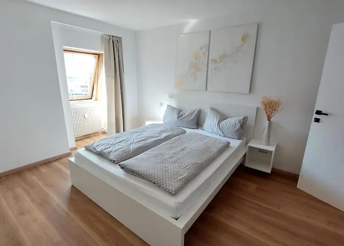 Renovated Flat Close To The Centre * Мерано